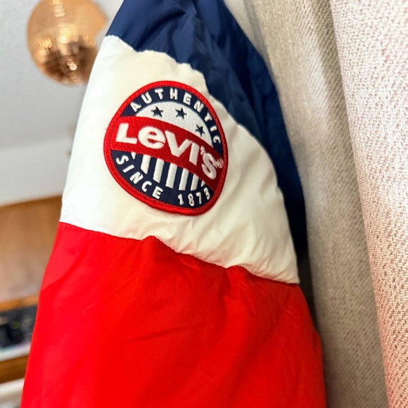 Levi's Tri-Color Puffer Jacket - Picture 3 of 10